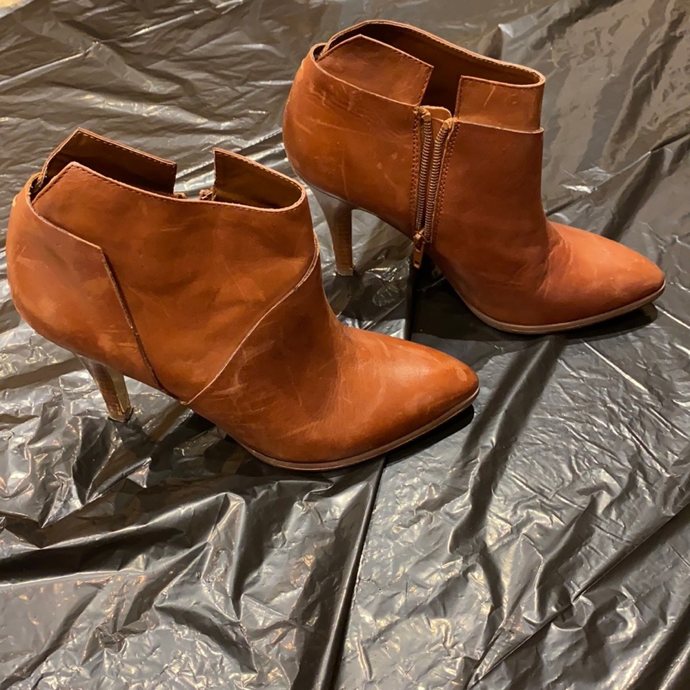 Carlos Santana Heels